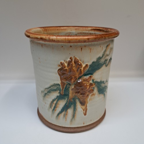 Click to view detail for #250707 Utensil Holder with Pine Cone $22
